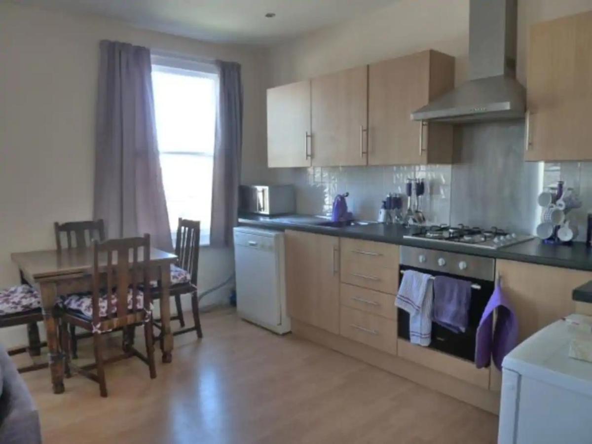 Top Floor Flat With Sea View 헌베이 외부 사진