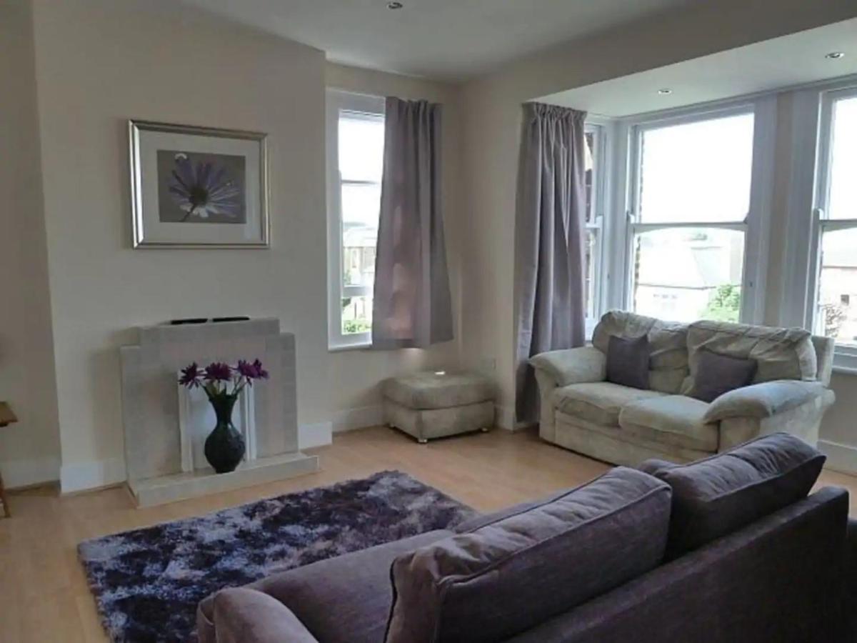 Top Floor Flat With Sea View 헌베이 외부 사진